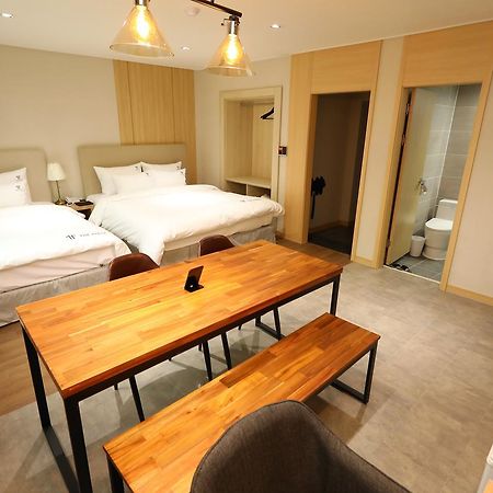The First Hotel Changwon Exterior foto