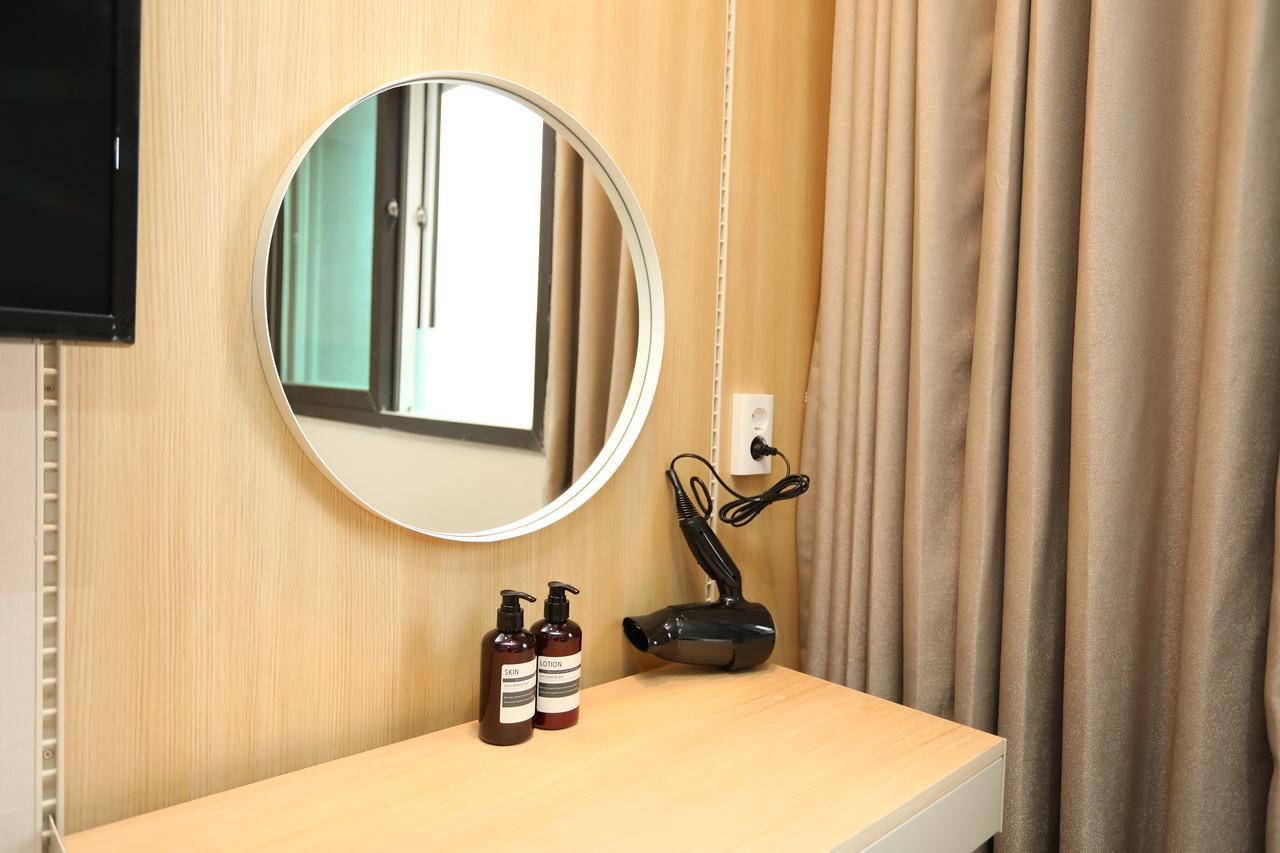 The First Hotel Changwon Exterior foto